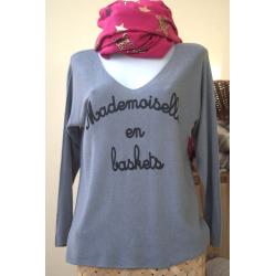 PULL MADEMOISELLE EN BASKETS GRIS